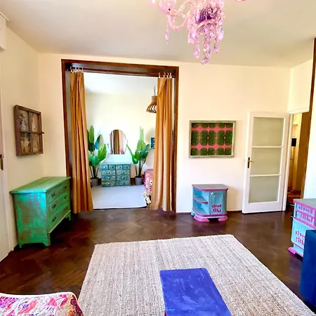 Lovely Design Flat At Downtown Buda