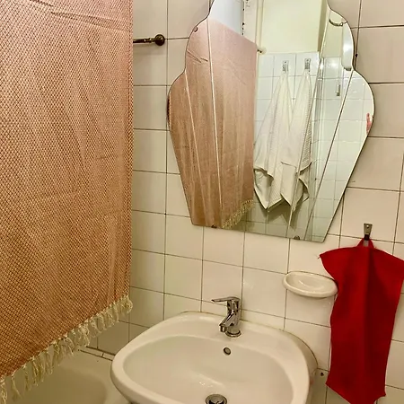 Lovely Design Flat At Downtown Buda 公寓 *